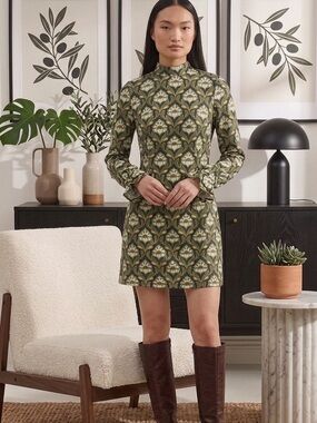 High-Neck Green Patterned Long-Sleeve Mini Dress